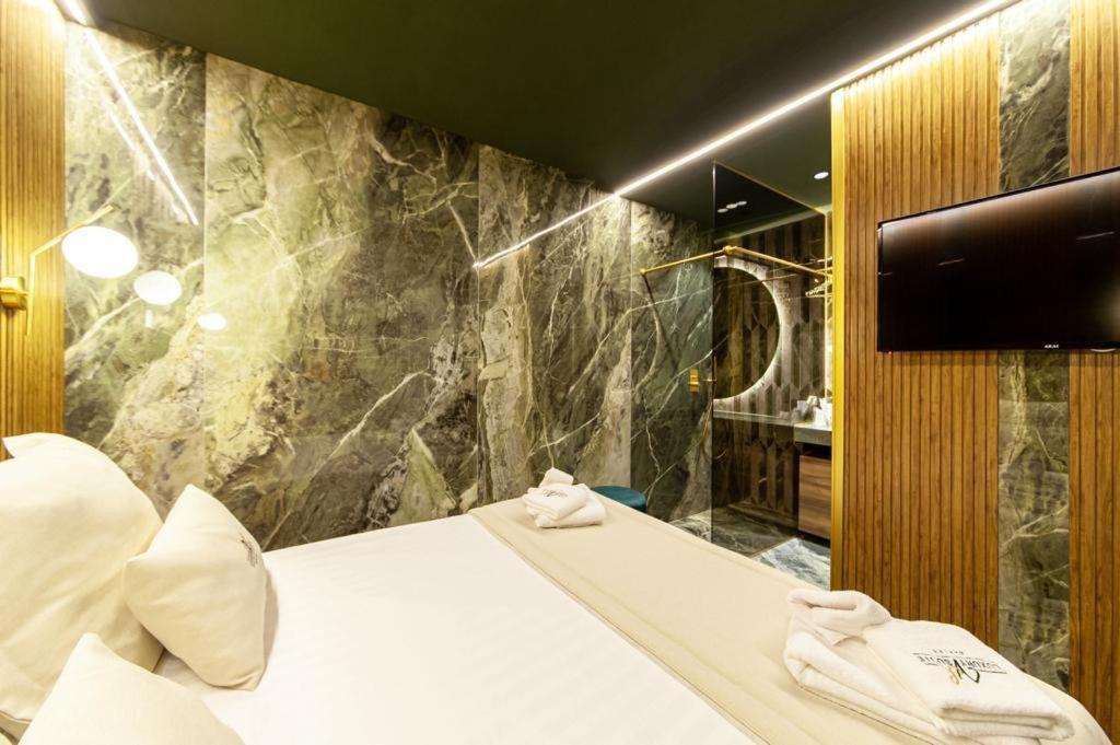 Luxury Suite Napoli Экстерьер фото